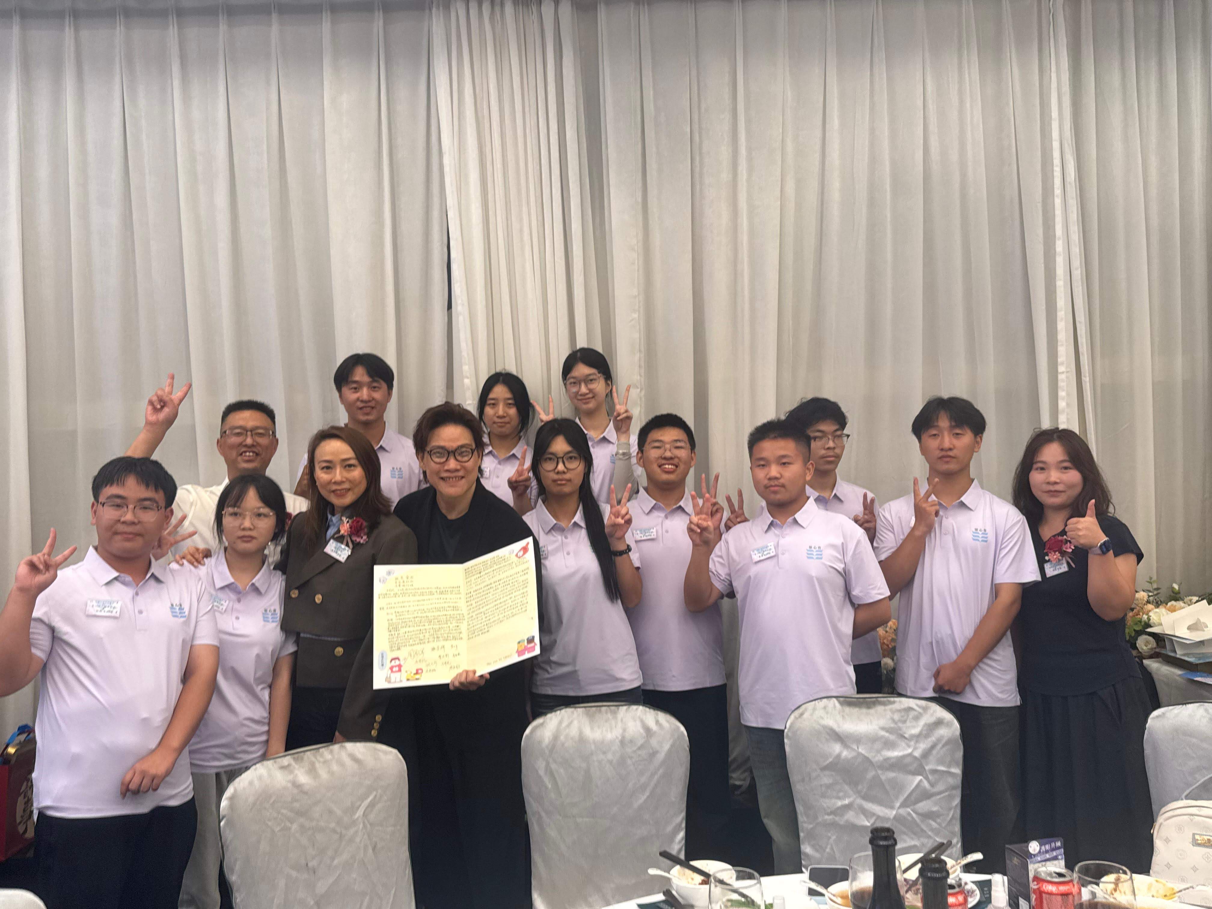 「愛心傳希望慈善晚宴」暨第十四屆理事會就職典禮照片4