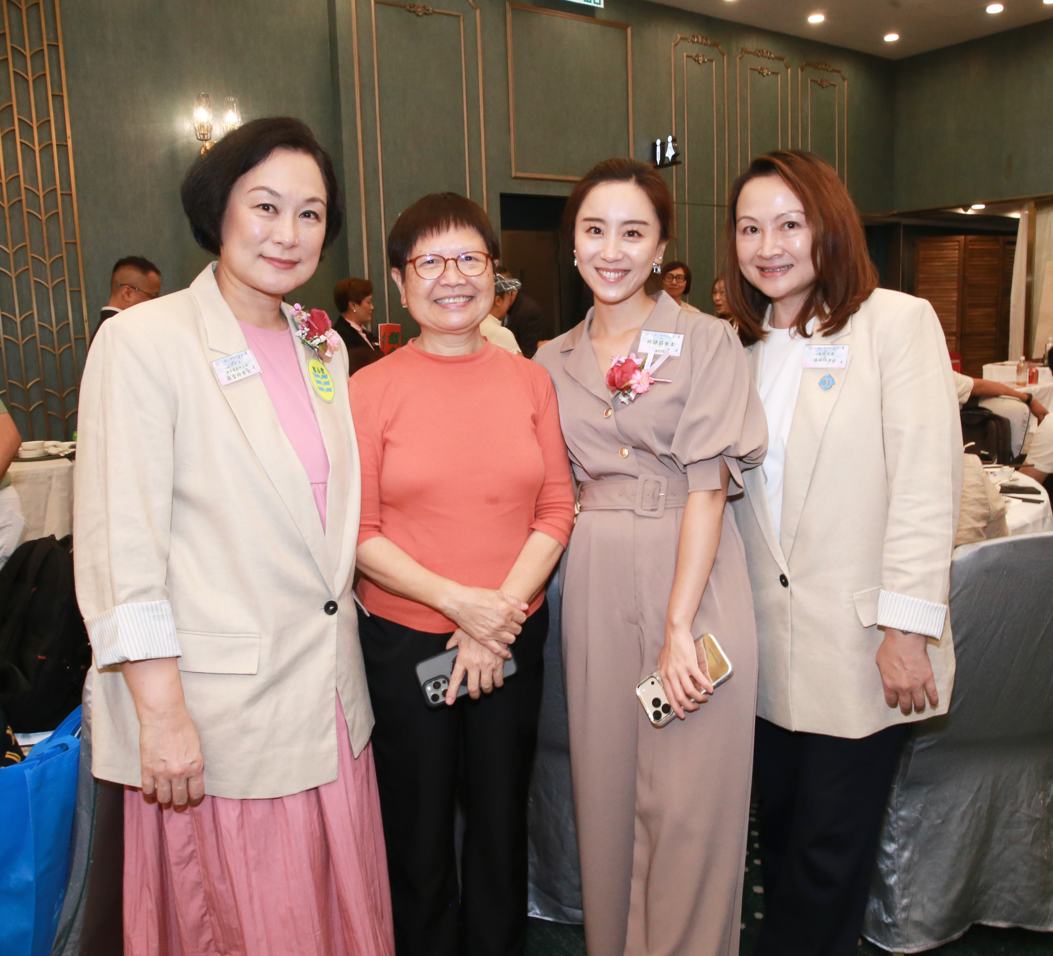 「愛心傳希望慈善晚宴」暨第十四屆理事會就職典禮照片20