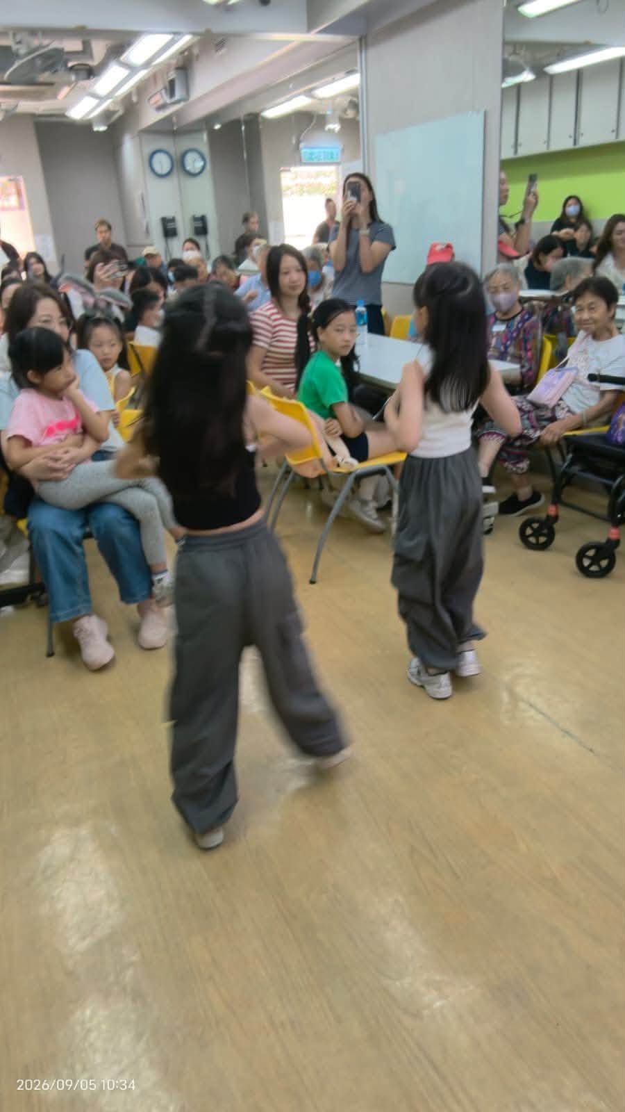 金秋送暖‧長幼共融同樂日」活動照片2